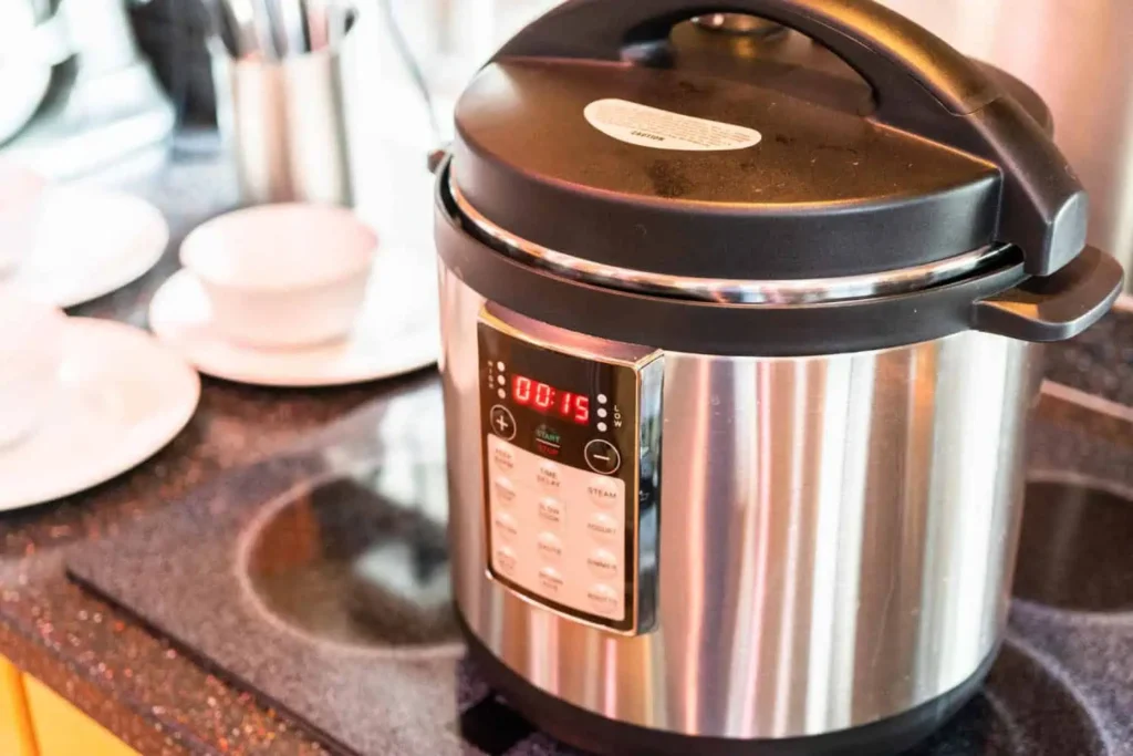 Is it cheaper to make soup in a slow cooker?